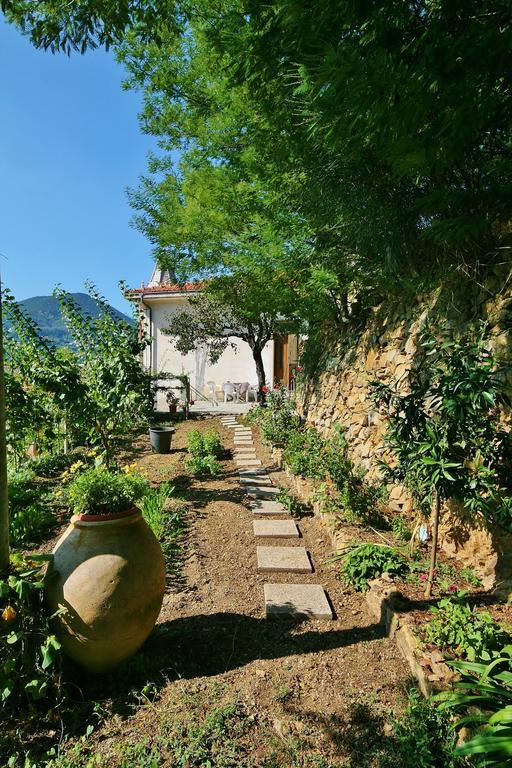 Agriturismo Costamagna Ноли Екстериор снимка